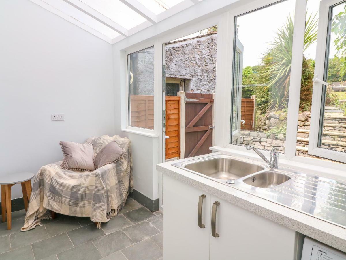 Molly'S Cottage Grange-over-Sands Exteriör bild